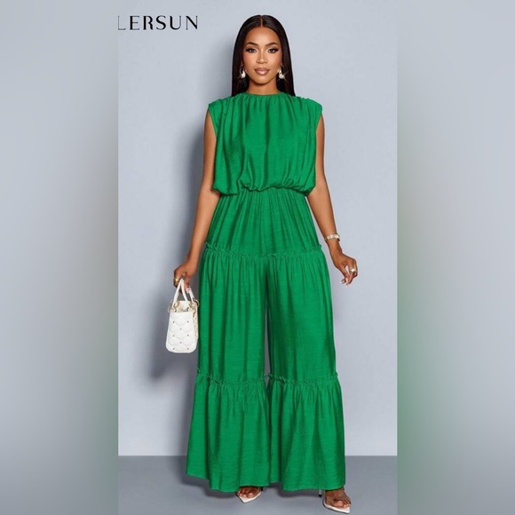 Women’s Green Sleeveless Jumpsuit with Wide legs and elastic waist - Picture 5 of 10